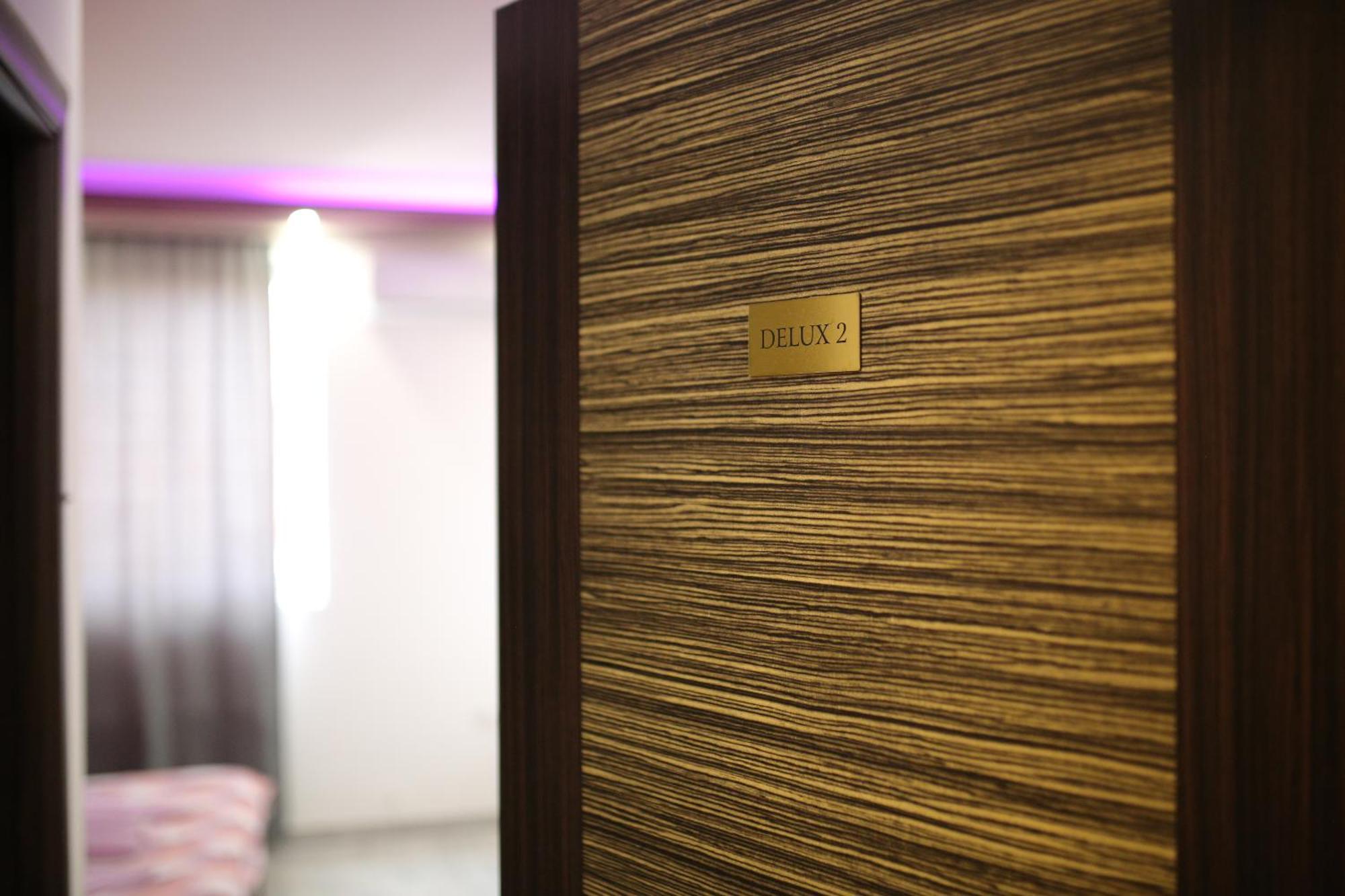 Hotel Golden Lux 克拉古耶瓦茨 客房 照片
